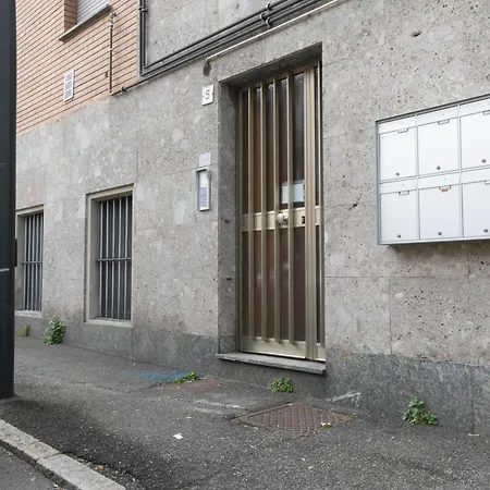Apartment Mamma Ciccia - Cozy One Bedroom Apt In The City Lecco