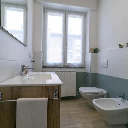 Daire Mamma Ciccia - Cozy One Bedroom Apt In The City Lecco